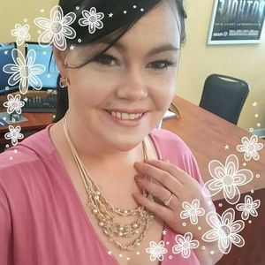 Meet your Posher, Crystal